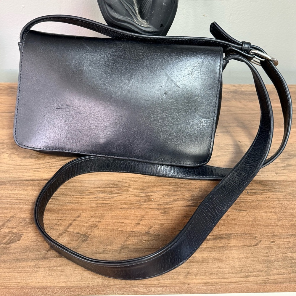Village Tannery Leather Crossbody Bag Black